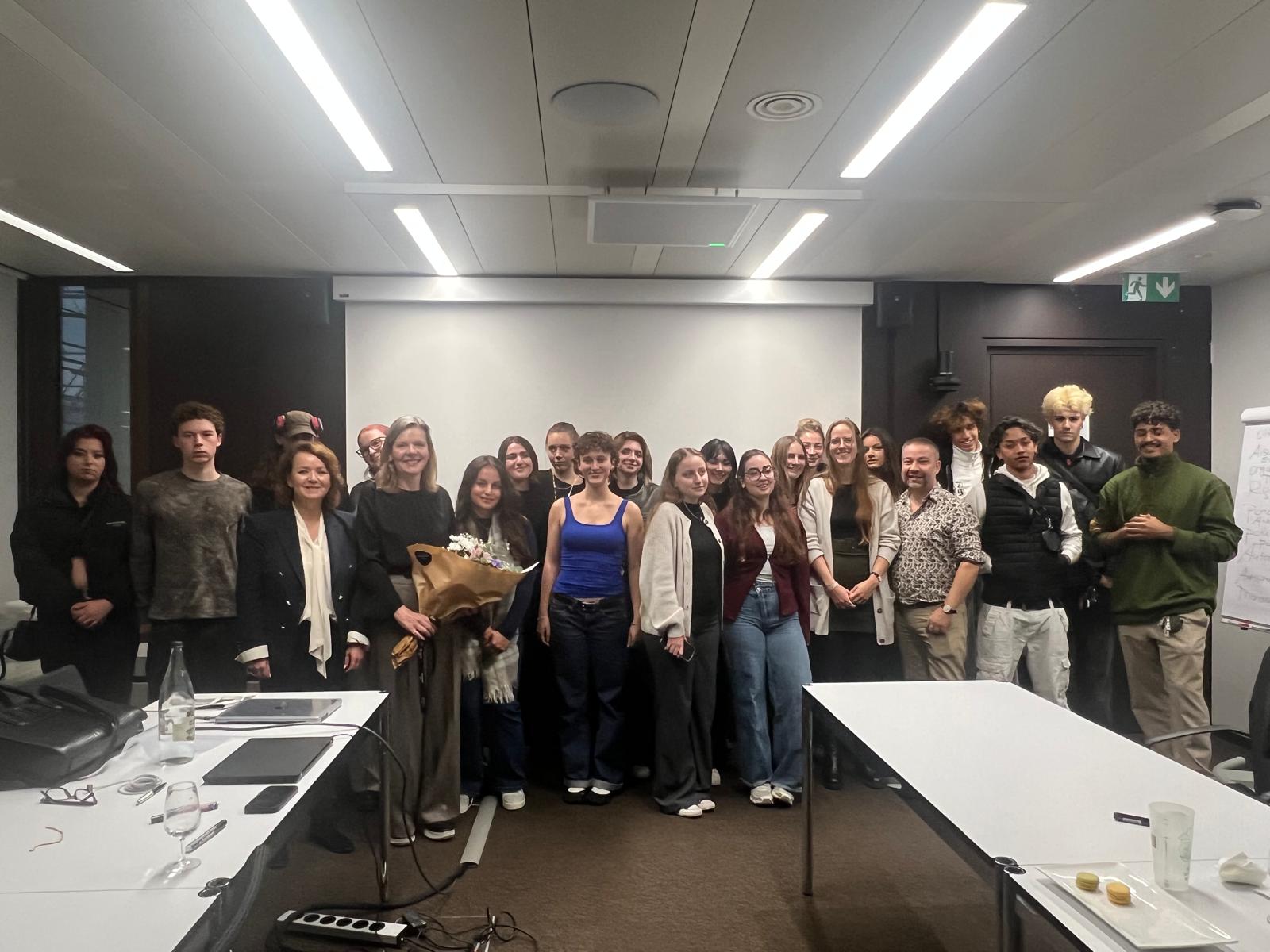 Frédérique Diant, Christine Horovitz, Richard Carbonnelle & CFP Arts Genève students Image